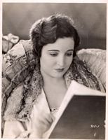 Alice Joyce in Dancing Mothers