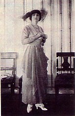 Clara Kimball Young in Lucile gown