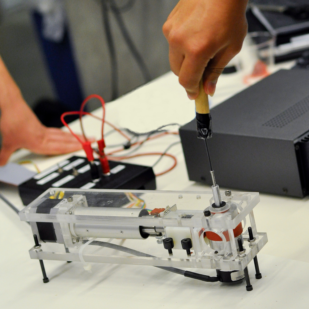 Haptic Simulation CHARM LAB Main/Ann Majewicz