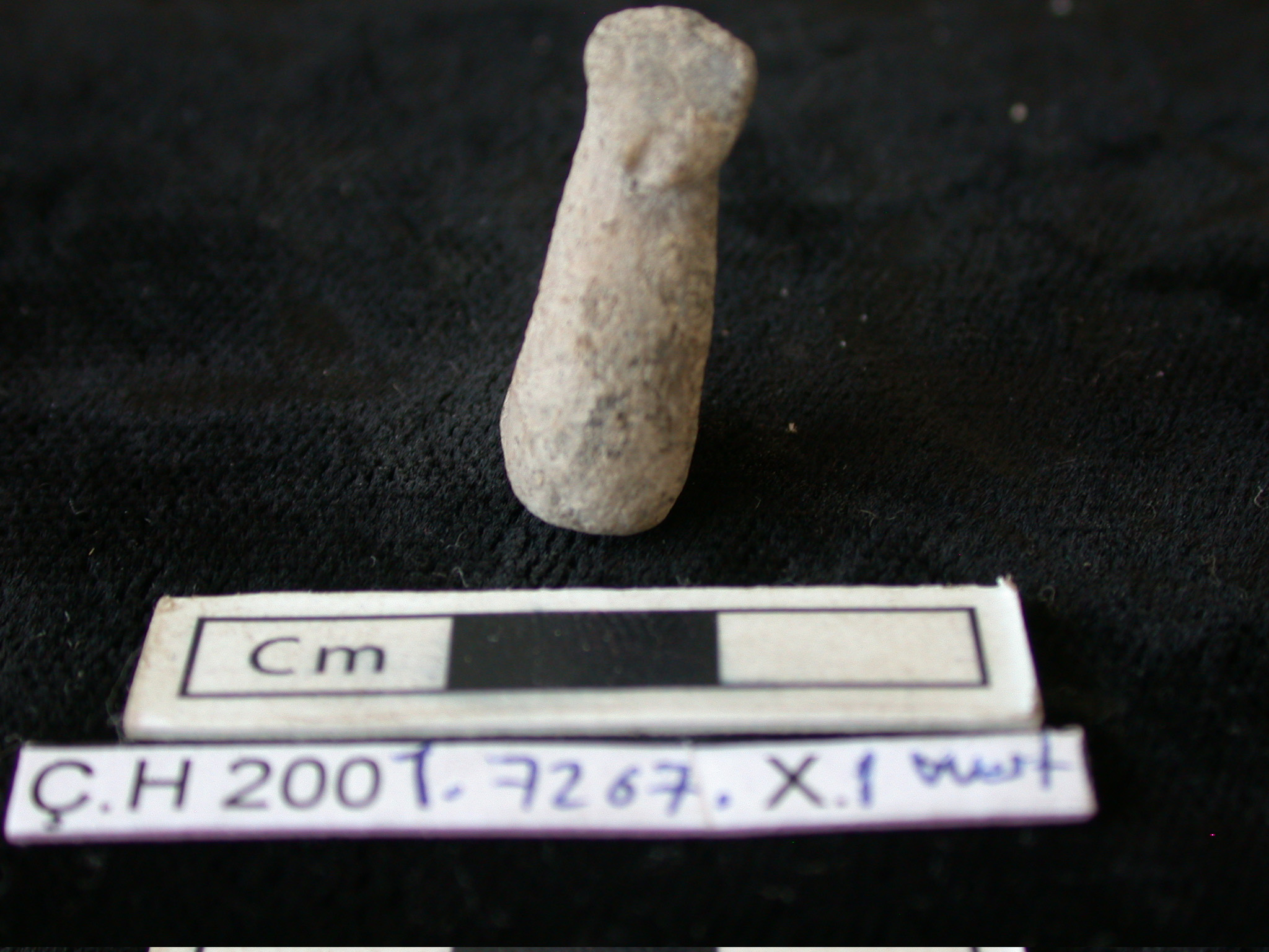 fb_2001_7267_X1_4.jpg · Stanford Figurines Project