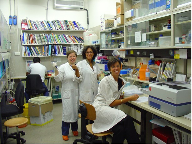 Fig AQ-2: Lab members Evangelia Papadimou, Erika Reitano, and Alessia Tarditi, left to right.