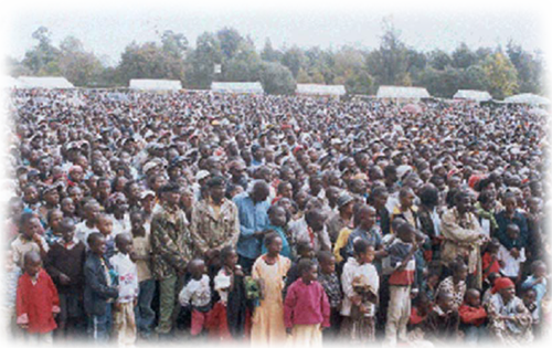 A crowd of people attending the financial training and education