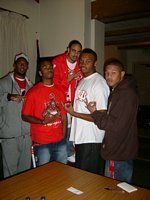 Click to see big picture (285x380 pixels; 24 KB)