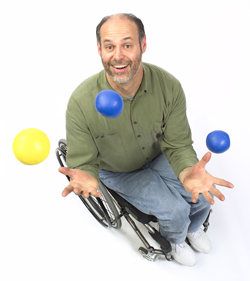 photo of Gary Karp juggling