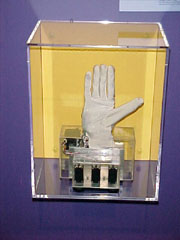 Photo of fingerspelling hand