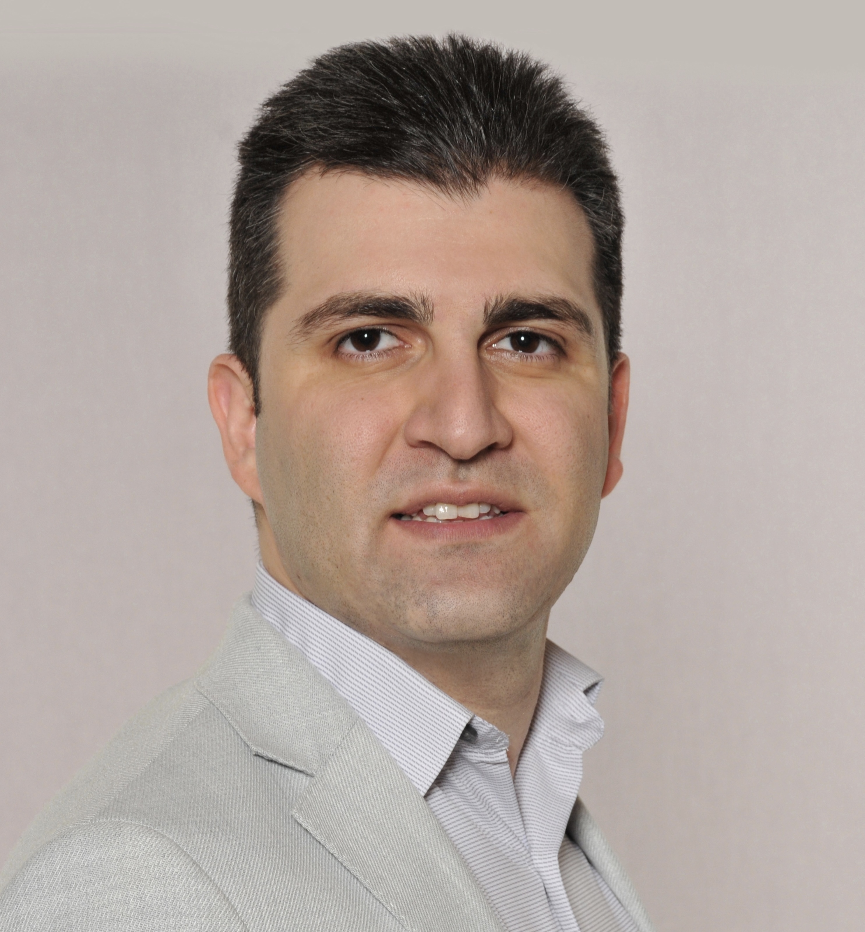 Portrait of Arash Alavi