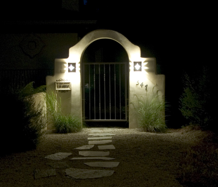 night-gate-L1010309-#10001