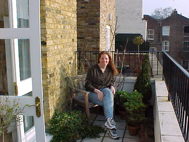 Grete_on.jpg (83550 bytes)